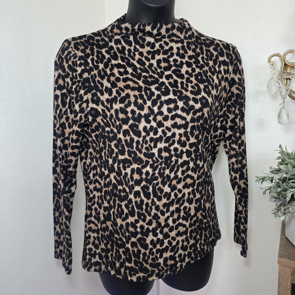 Leopard Print Long Sleeve Top